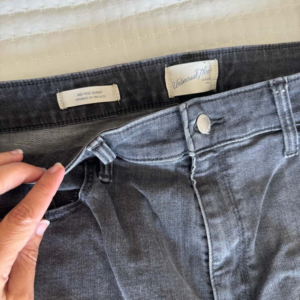 Universal Thread Jean Bundle - Picture 10 of 10
